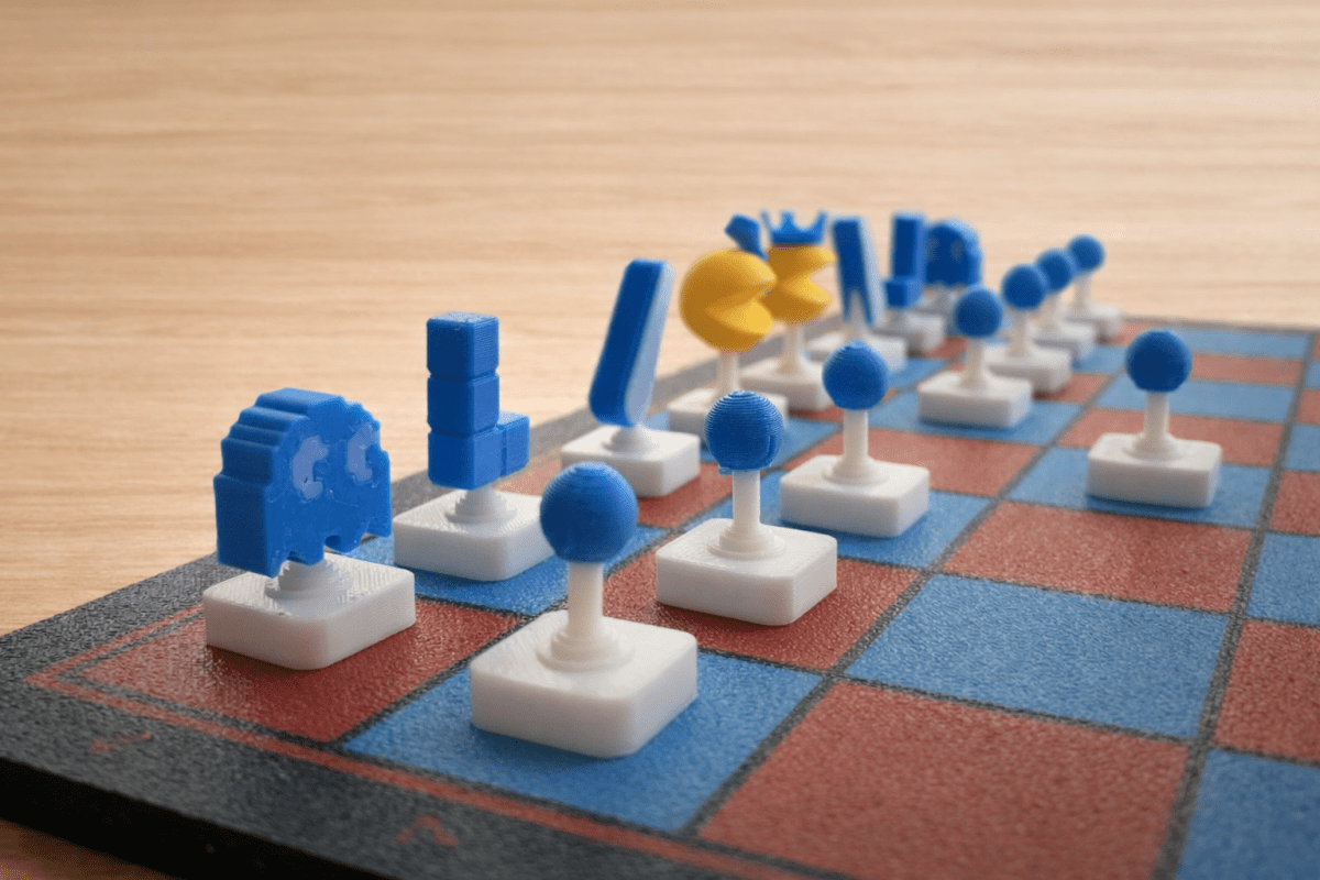 Ajedrez Arcade – Set de ajedrez impreso en 3D inspirado en videojuegos retro - Prinx 3D