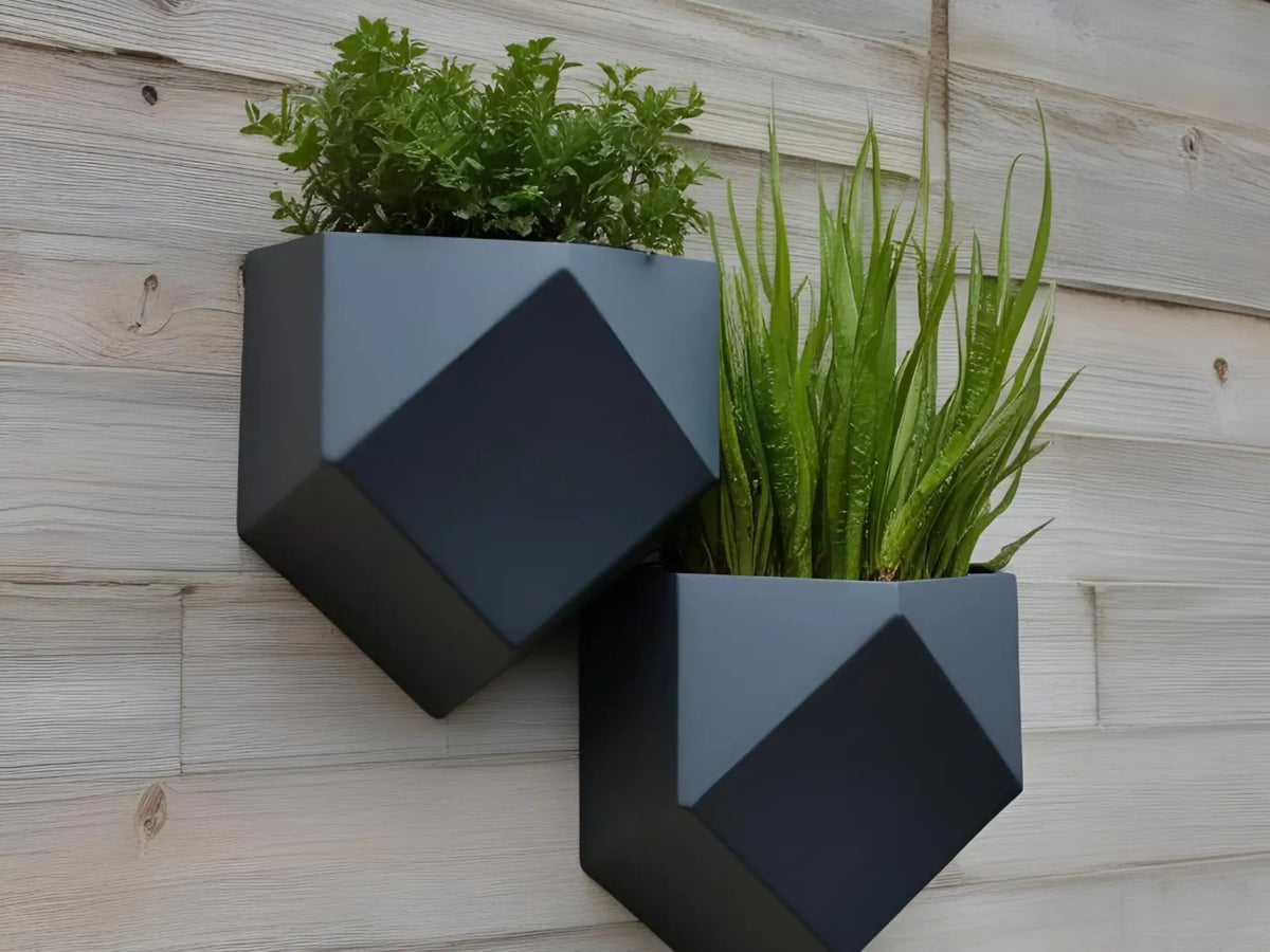Jardín vertical con macetas Octowall impresas en 3D – Prinx.
